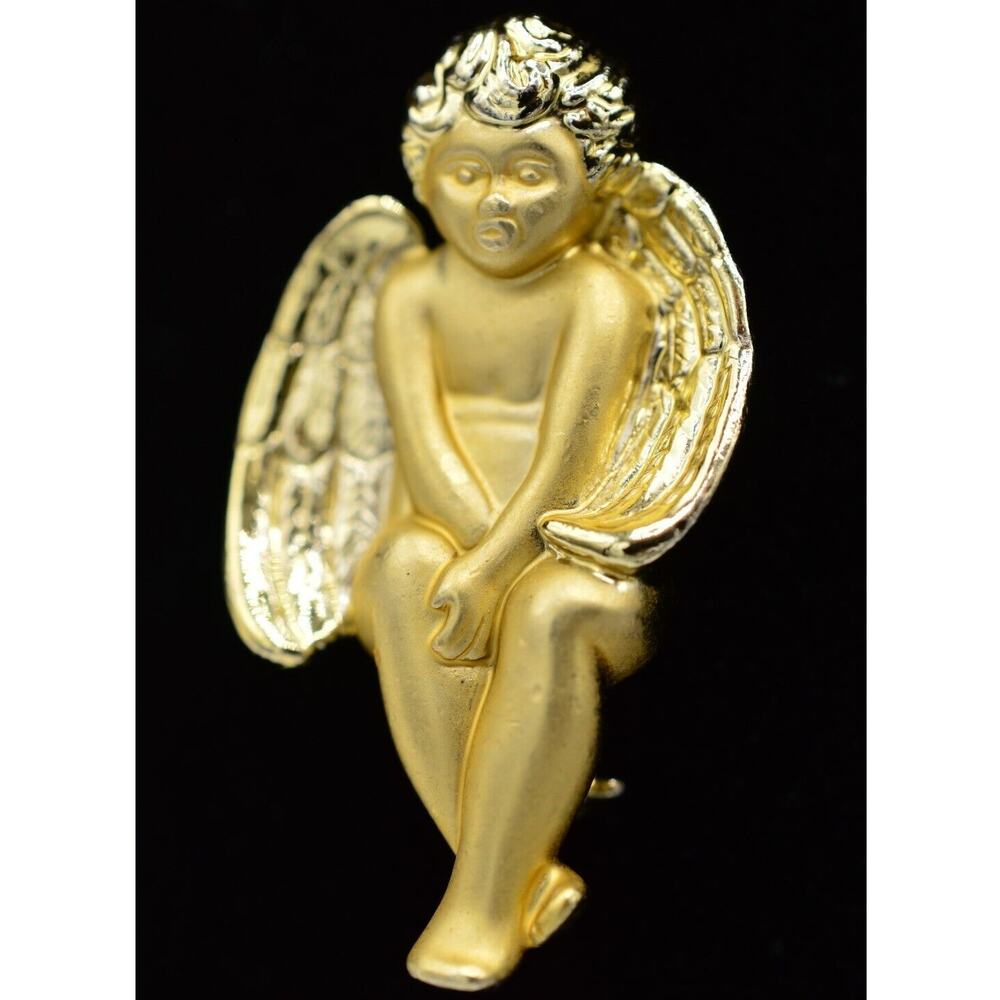 AJC Vintage Angel Pin Brooch Brushed Gold Cherub Christmas Holiday 1980s BinJ